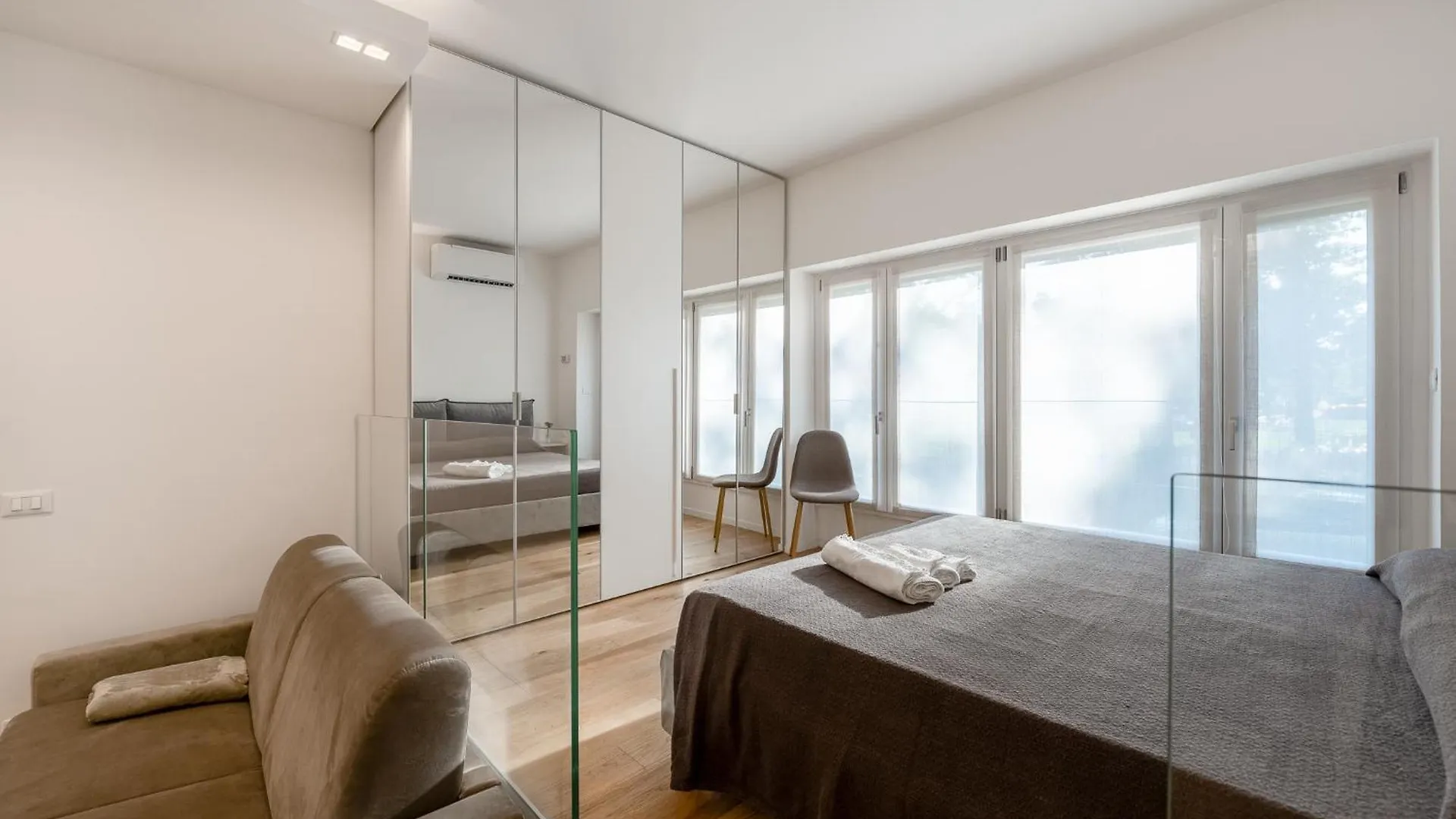 Appartamento In Centro Vista Parco - Biancospino Apartments Milan