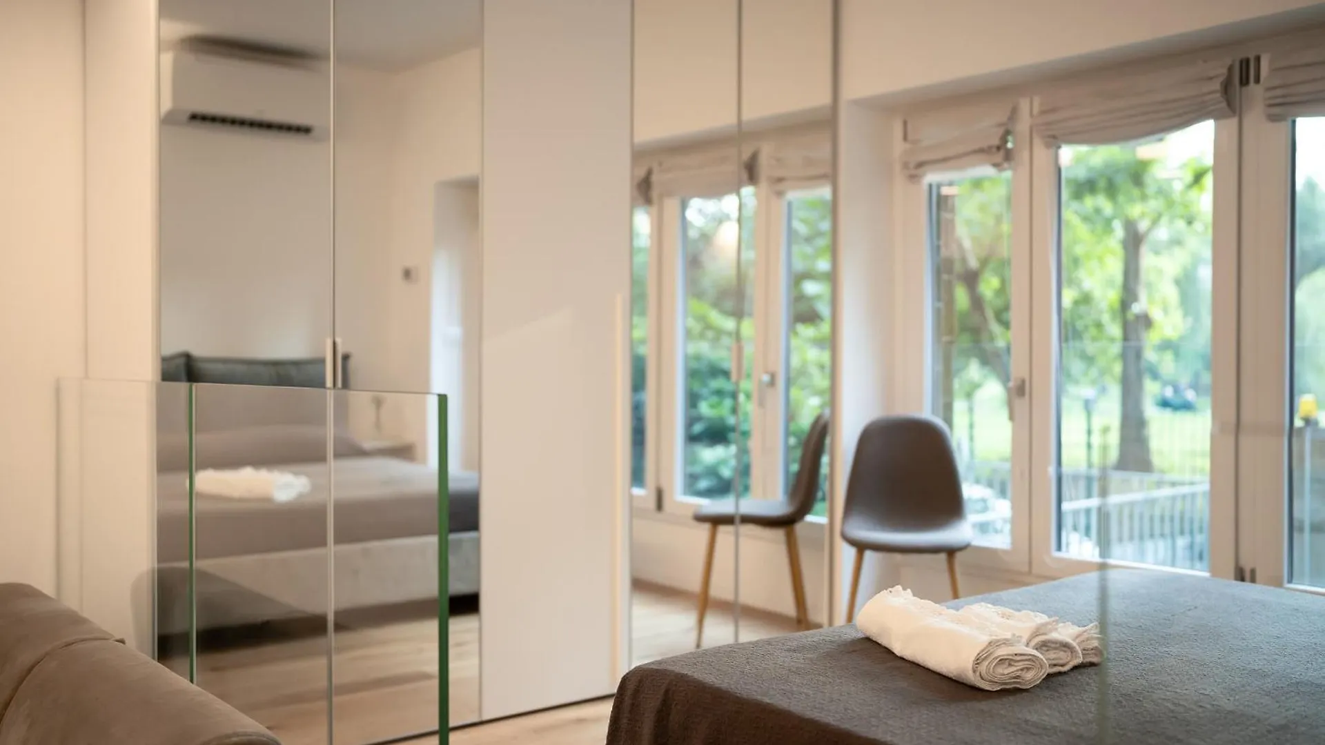 Appartamento In Centro Vista Parco - Biancospino Apartments Milano